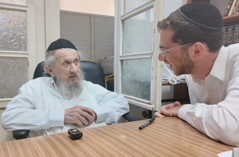 צפו: הנכד: אנשים אומרים - מרן בתגובה: זה שקר גמור!