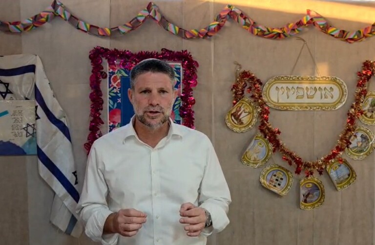 סמוטריץ' הורה לאנשי משרדו להיערך לסבסוד נוסף במחיר הבנזין