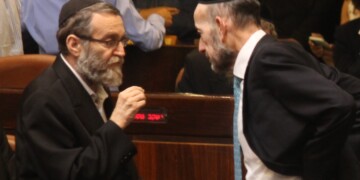 דרמה בדגל התורה: גפני ומקלב הודחו