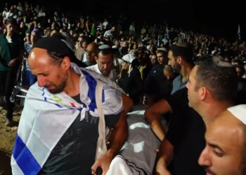 אלפים השתתפו בהלוויית הקדוש נתנאל שוקרון הי"ד שנרצח בפיגוע