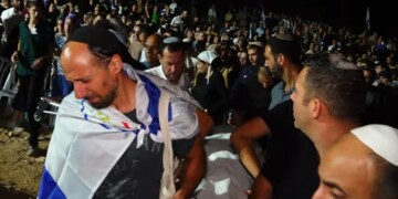 אלפים השתתפו בהלוויית הקדוש נתנאל שוקרון הי"ד שנרצח בפיגוע