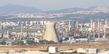 משרד האנרגיה ממליץ על העברת בתי הזיקוק מחיפה לדרום