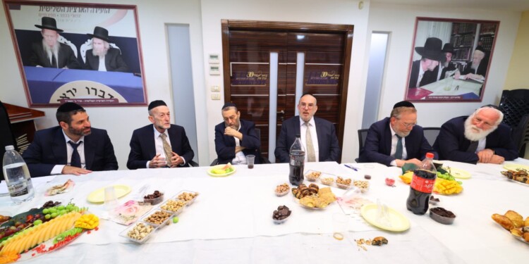גפני ומקלב לקחו חלק בישיבת היערכות של דגל לבחירות