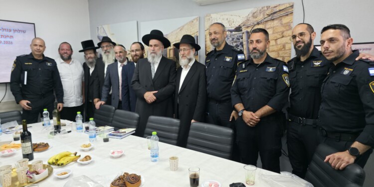 צפת: רבני הקהילות החרדיות נפגשו עם בכירי המשטרה