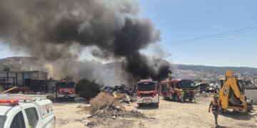 הושגה שליטה על השריפה שפרצה לפני שעות בביתר עילית
