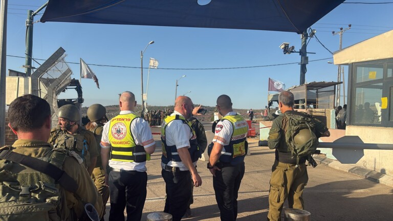 חייל פצוע קשה בפיגוע בכביש 443 סמוך למחסום מכבים
