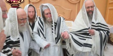 צפו: עריו"כ ומוצאי היום הקדוש בחצר ערלוי