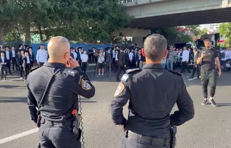 החלו ההפגנות במרכז ובירושלים - מפגין נדרס ונפצע קל