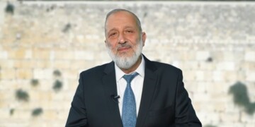 משקל הנגד של שס: זו מתנת הבר מצווה של דרעי