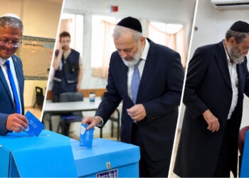 צפו: הפוליטיקאים מצביעים בקלפי
