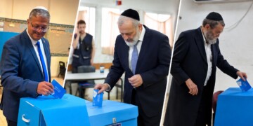 צפו: הפוליטיקאים מצביעים בקלפי