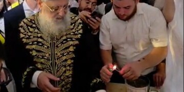 אלפים רבים הגיעו לציונו של מרן הגר"ע יוסף זצוק"ל