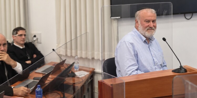 מנדלבליט שב להעיד ונשאל על אמירה פוליטית שאמר בנוגע לתיק