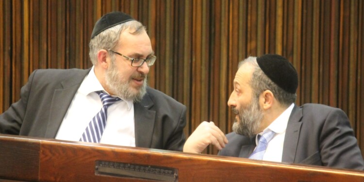 יהדות התורה ושס חתמו על הסכם עודפים