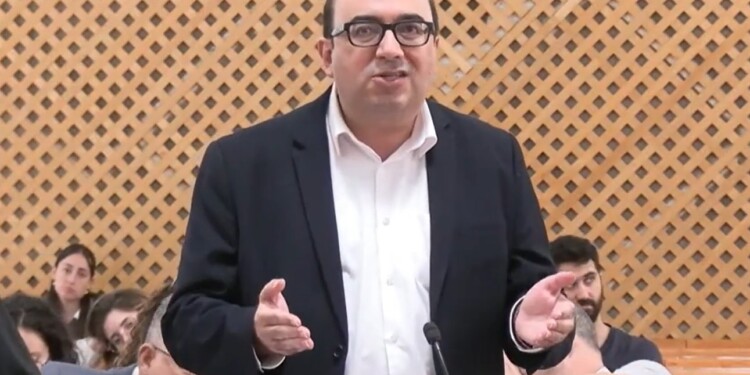 סמי אבו שחאדה קיבל את עצת השופט עמית ולא יתמודד לכנסת