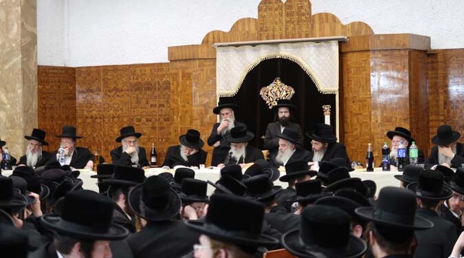 יומא דהילולא של הטשעבינר רב זצוק"ל בהיכל ישיבת טשעבין