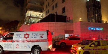 בני ברק: 24 נפגעים בשריפה שפרצה בבית אבות