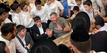 צפו: אחרי הירידה בסקרים עופר וינטר הגיע לבני ברק