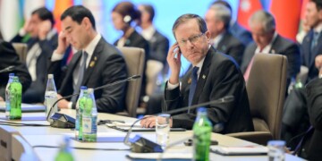 הנשיא הרצוג בבאקו: שלום אינו יכול להתקיים לצד טרור
