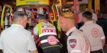 בני ברק: צעיר נדקר ברחוב רבי עקיבא – מצבו בינוני