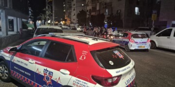 בני ברק: רוכב אופנוע פונה הלילה במצב בינוני לאחר תאונת דרכים