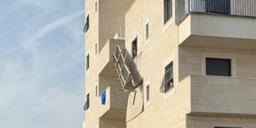 פועל נהרג מנפילה מגובה בעת שפיגום נותק