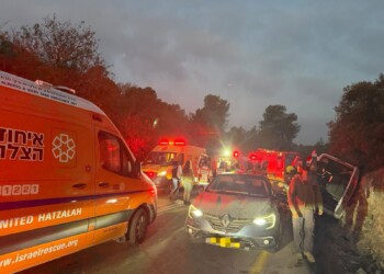 תשעה פצועים בהתהפכות מיניבוס דרומית לבית שמש