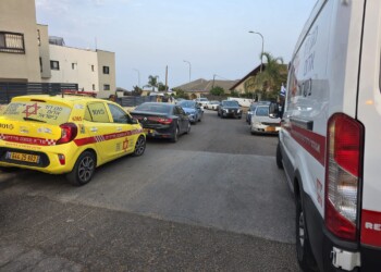 צפת: שני פועלים נפלו מפיגום שקרס