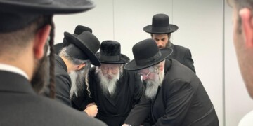 כ"ק האדמו"ר מגור שליט"א בקלפי