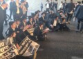 פלג הרצפניקים חסם את בני ברק בשל מעצר בחור ישיבה