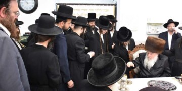 טיש יארצייט בוואסלוי לרגל יום הילולת כ"ק אדמו"ר מרוזין זיע"א