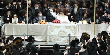 חצר הקודש צאנז בימי סוכות, הושענה רבה ושמחת תורה
